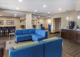 Comfort Inn & Suites Spring Lake - Fayetteville near Fort Bragg 3
