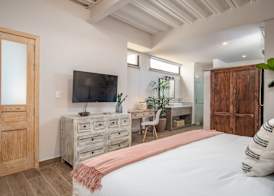 Casa Pandurata Luxury Apartments in Centro, San Miguel de Allende 4