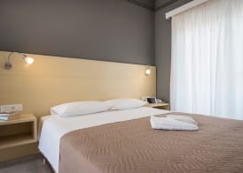 Esplanade Apartments - Heated Pool 4