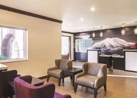 La Quinta Inn by Wyndham Olympia - Lacey 3