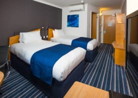 Holiday Inn Express NORTHAMPTON - SOUTH by IHG 5