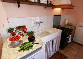 Chic Farmhouse in Montalto di Castro with Terrace 5