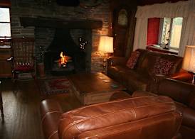 Barn Cottage - Farm Park Stay with Hot Tub, BBQ & Fire Pit 5