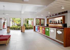 Grand Decameron Montego Beach, A Trademark All-Inclusive Resort 4