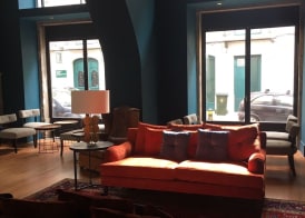 Dear Lisbon - Gallery House 4