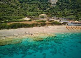 PETANI BEACH SUITES 3