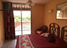 T2 residence alhambra avec piscine a 800 m plage richelieu et 300m ile des loisirs 4
