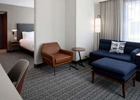 Courtyard by Marriott Montreal Laval 5