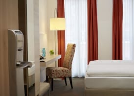 H+ Hotel München 4