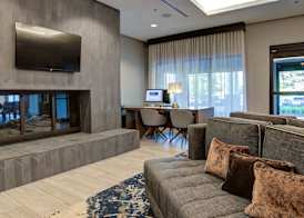 DoubleTree by Hilton Harrisonburg 4
