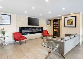 Comfort Inn 2
