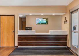Comfort Inn & Suites near Route 66 2