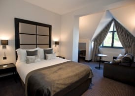 The Lodge at Kingswood 2