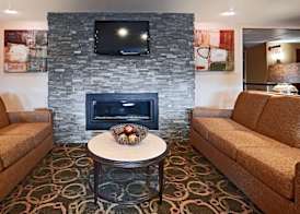Comfort Inn & Suites Copley Akron 4