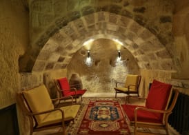 Acropolis Cave Suite 2