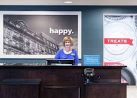 Hampton Inn & Suites Rochester-North 4
