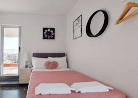 A bright and relaxing penthouse 4