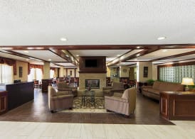 Quality Suites Addison-Dallas 2