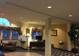 Microtel Inn & Suites by Wyndham Indianapolis Airport 2