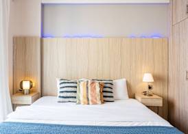 Beach Daze 1-BR Apt By Finikoudes Beach 3