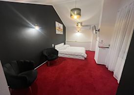 Karma caffe&rooms 3