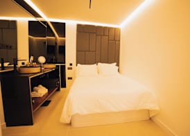 Petit Suite 3