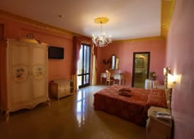 Hotel Riva Del Sole 5