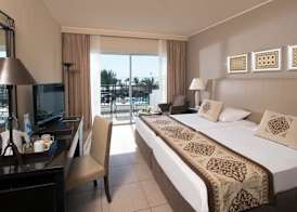 Jaz Fanara Resort & Residence 3