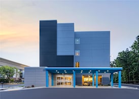 Tru By Hilton Commerce 2