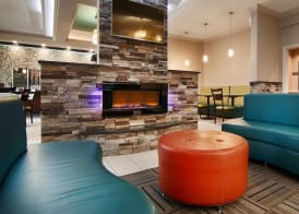 Best Western Elkhart Inn & Suites 2