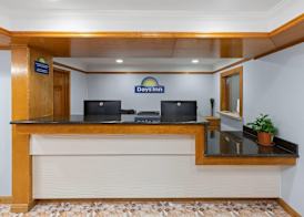 Days Inn by Wyndham Slidell 3