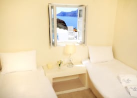Oia Mare Villas 4