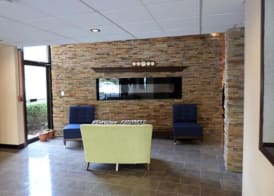 Travelodge by Wyndham Cleveland Lakewood 2
