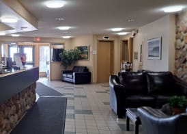 Travelodge by Wyndham Lacombe 3