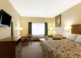 Days Inn by Wyndham San Antonio at Palo Alto 5