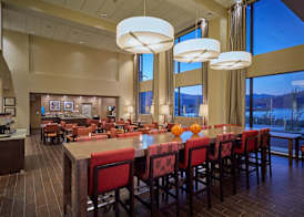 Hampton Inn & Suites Hood River 4