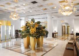 Grand Hotel Vilnius, Curio Collection by Hilton 4