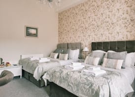 The Queens Hotel 3
