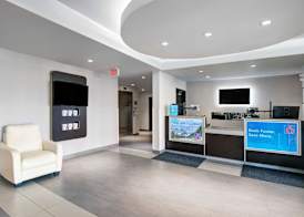 Motel 6 Airdrie 4
