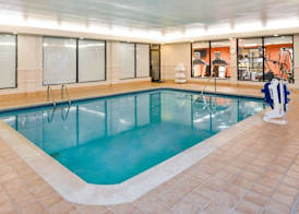 Courtyard By Marriott Beaumont 4