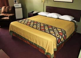 Knights Inn Albany 4
