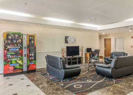 Econo Lodge Inn & Suites Marietta near Dobbins ARB 5