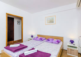 Apartments & Rooms Mihajica 2