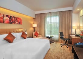 Four Points by Sheraton Hotel and Serviced Apartments Pune 5