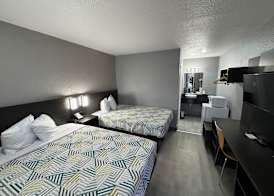 Motel 6 Bismarck, ND 5