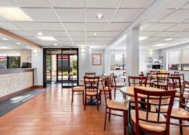 Days Inn by Wyndham Hillsdale 3