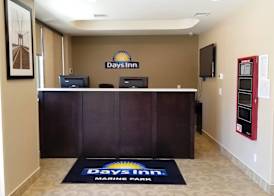 Days Inn by Wyndham Brooklyn Marine Park 2