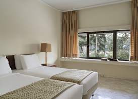 Kalamaki Beach Resort 5