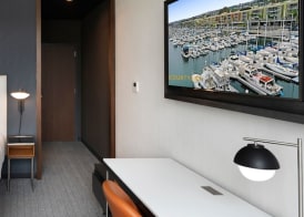 Courtyard by Marriott Marina del Rey 4