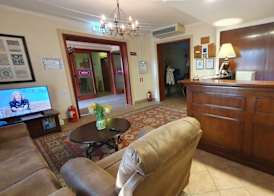 GARDEN Club - Hotel & Restaurant - FREE Outdoor Pool & Parking 2